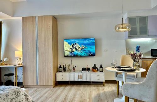 Pinagsama Apartment | Modern Condo at The Venice Luxury Mckinley Hill