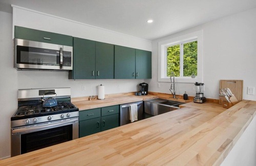 Stowe Condo | Modern Condo Filled with Natural Sunlight