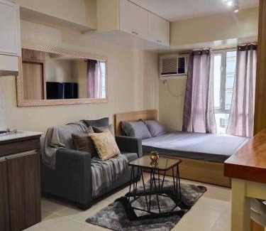 Cebu Apartment | Modern Condo,Pool, Avida Riala Tower1