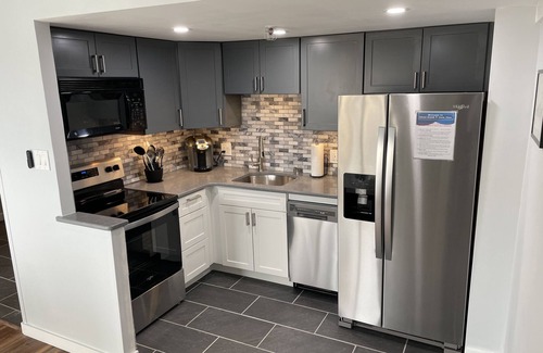 Snowshoe Condo | Modern Condo Ski In/Ski Out with Night Skiing - 2 Beds/Full Bath, Full Kitchen