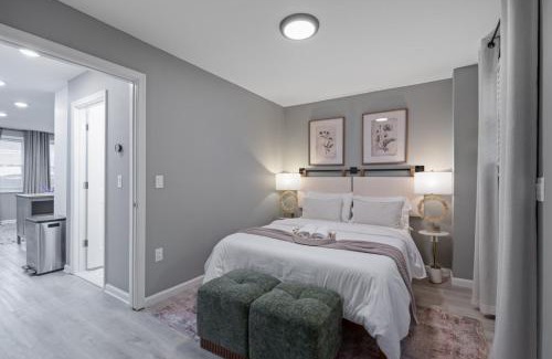 The Heights House | Modern Condo with Private Porch, Mins to NYC