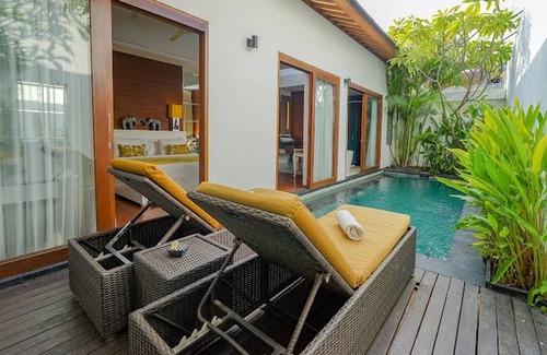 Sunset Road Villa | Modern Contemporary 1BR Villa, Kuta! 4Min Drive To The Beach! W/Private Pool!