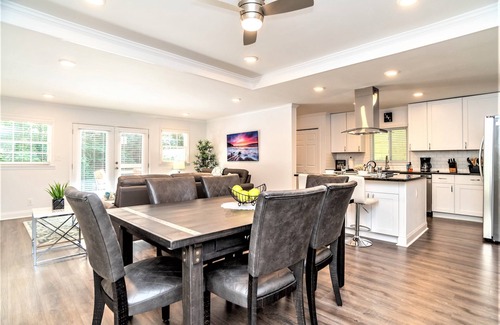 North Decatur House | Modern Contemporary 3 bdrm -4 beds House with HotTub&BBQ! SUMMER:PrivatePool