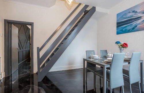 St Helens House | Modern & Convenient 2 Bedroom House in St Helens
