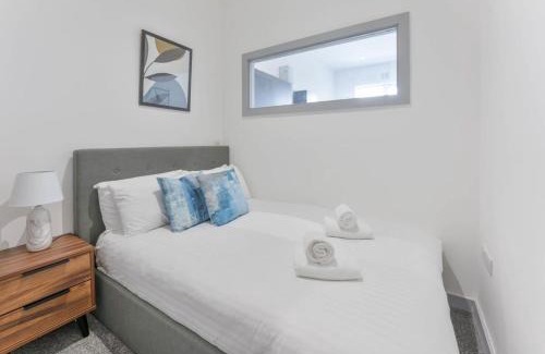 Brierley Hill Apartment | Modern & Cosy Budget 1 Bedroom Flat in Dudley