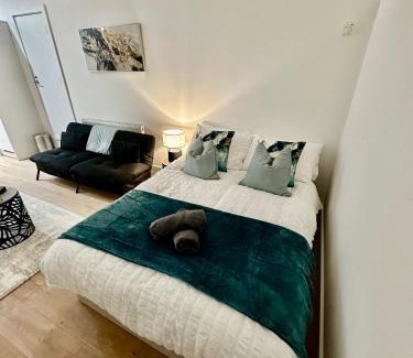 Maidstone Apartment | Modern & Cosy flat in Maidstone