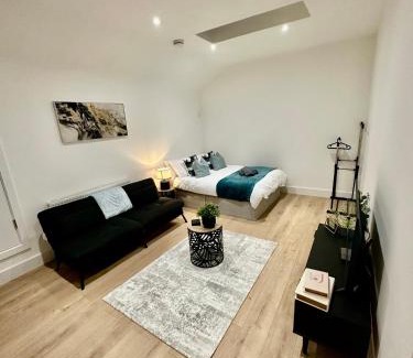 Maidstone Apartment | Modern & Cosy flat in Maidstone