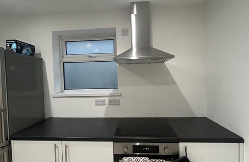 Margam House | Modern Cosy Spacious 4 Bedroom House