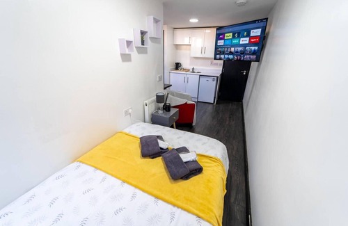 Selly Oak Apartment | Modern Cosy Studio Available
