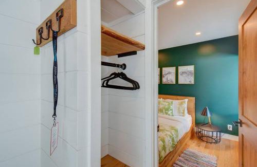 Mont-Tremblant Ski Chalet | Modern Cottage in the Tremblant Ski Village