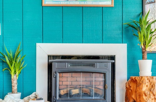 Springs House | Modern cottage in the heart of East Hampton, beautiful landscaping,...