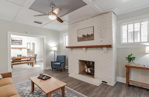 Leinkauf House | Modern Cottage on Michigan