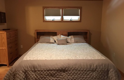 Windham House | Modern cottage (Sleeps 6) on peaceful, small lake in Southern New Hampshire.