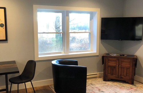 Westford Cottage | Modern cottage with Screened in Porch, close to Biking, Skiing and Burlington.