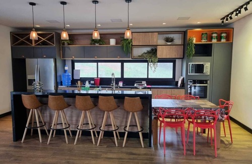 Mogi das Cruzes House | Modern country house, several leisure options