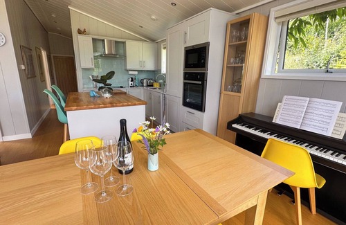 Hay-on-Wye House | Modern Country Retreat with Malvern Hills Views - Wye Knot