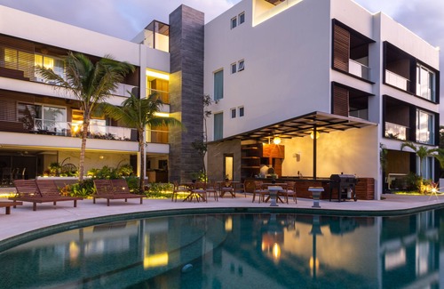 Akumal Apartment | Modern Couple Suite with private garden terrace & jacuzzi