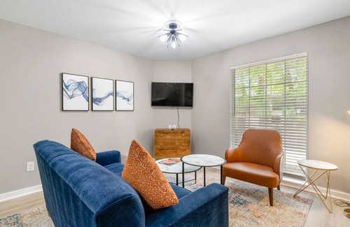 Buckhead Village Condo | Modern & Cozy Centrally located Condo