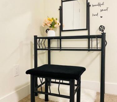 Jasper Place House | Modern Cozy Entire Guest Suite in Central Edmonton