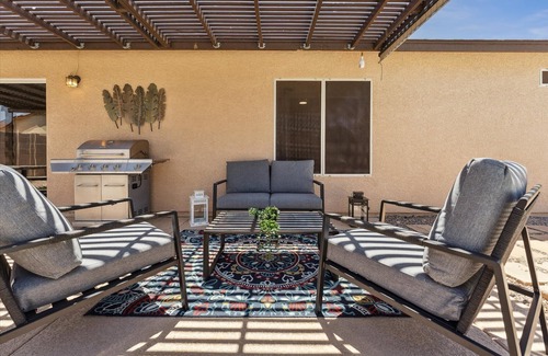Castlegate House | Modern & Cozy House With Salt Pool & Baja Deck In San Tan Valley