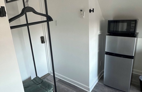 Queens House | Modern & cozy Room in Queens nearTrain 4long stays