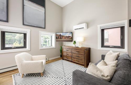 Traverse City Apartment | Modern & Cozy Studio Walk to Downtown & Beach