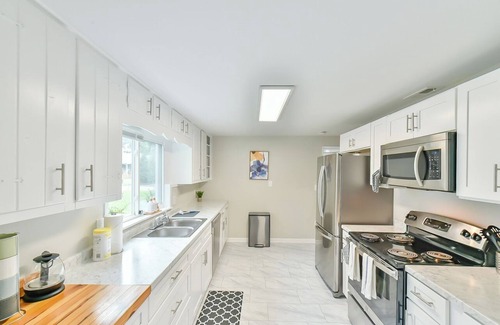 Greensboro House | Modern - Cozy - Well Locatedn
