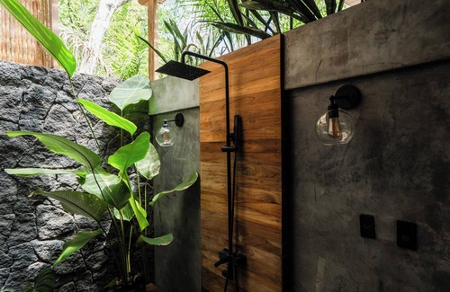 Santiago Villa | Modern Luxury Jungle Suite + Soak Tub, Near Beach