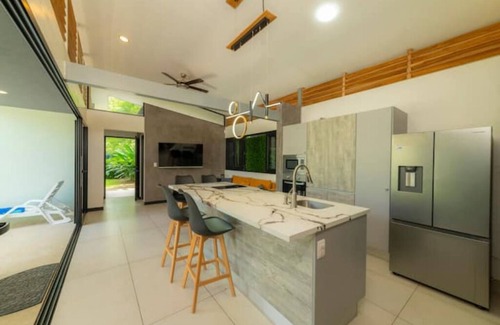 Buenos Aires House | Modern 2BR Home – Near Hermosa & Santa Teresa