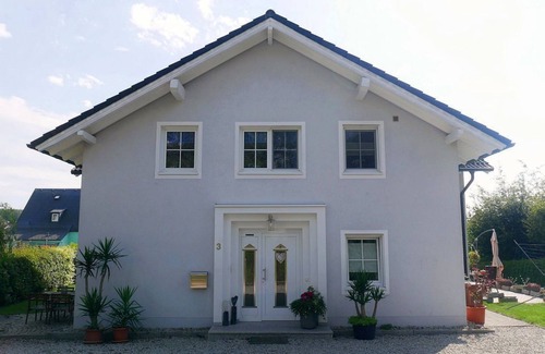 Schwarzenbach an der Saale Apartment | Modern basement holiday apartment with pleasant underfloor heating