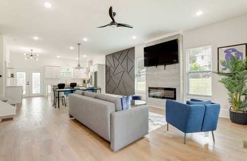 Belvedere Park House | Modern Decatur Home ~ 7 Mi to Atlanta!