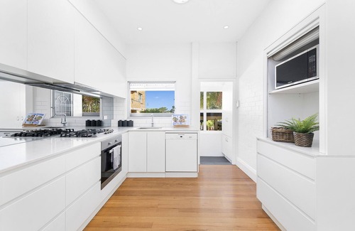 Maroubra South House | Modern Delightful Home close to Sydney CBD & Beach