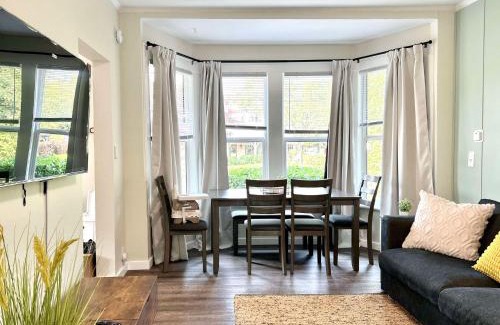 Renton Apartment | Modern Deluxe Kitchen, King Bed, Laundry, Prime location & Free Parking with AC