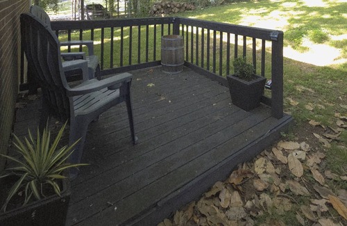 Clarksville House | Modern design and cozy charm 2-bedroom, 1 bath, in Downtown Clarksville.