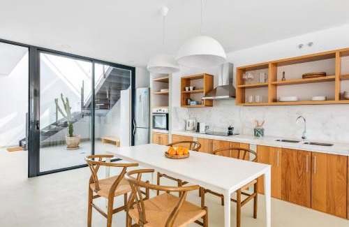 Poris de Abona House | Modern Design House with Roof Terrace