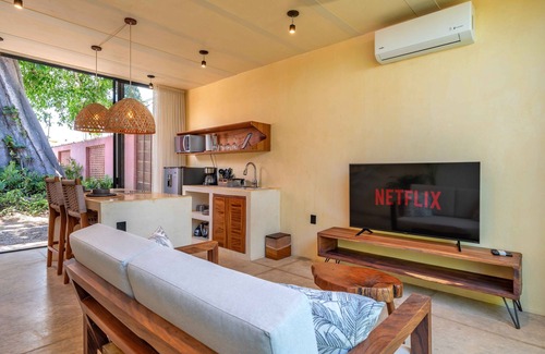 Bucerias Condo | Modern Design | Pool | Walk to Beach | Kitchen | Garden Oasis | Tranquil Setting