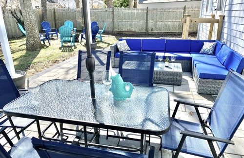South Yarmouth House | Modern, Dog-Friendly, 4 Bedroom, 2 Bath Home
