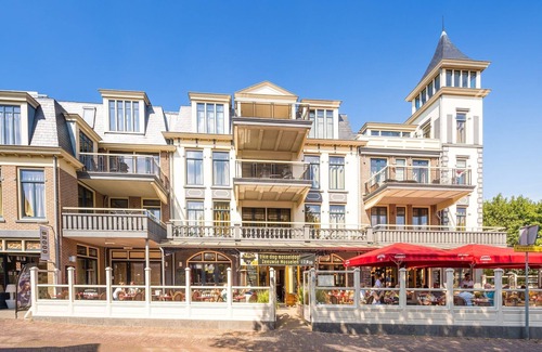 Domburg Apartment | Modern Domburg Apartment