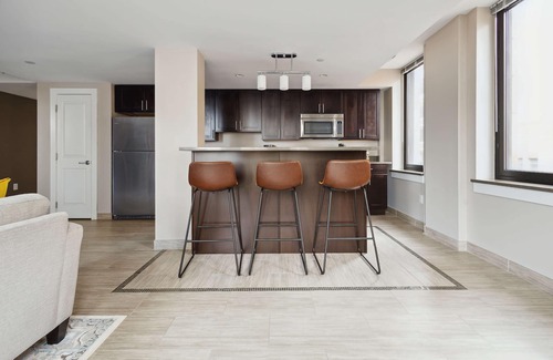 Downtown Detroit Apartment | Modern Downtown Apartment