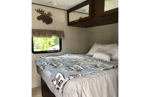 Fryeburg House | Modern Downtown Fryeburg Camper