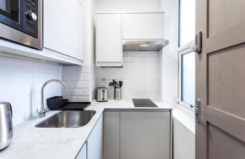 Ealing Apartment | Modern Ealing Studio Apartments, London