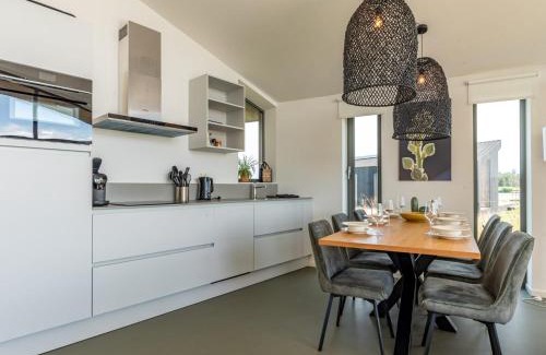 Wissenkerke House | Modern Eco Home Near Beach, cleaning included