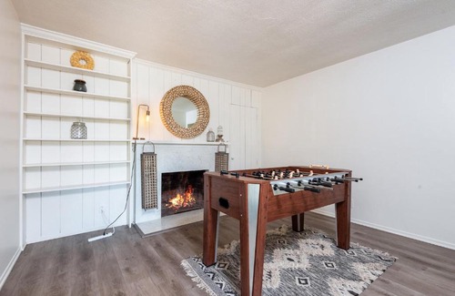 Hollywood Hills West House | Modern Elegance 3BR House with Sparkling Jacuzzi!