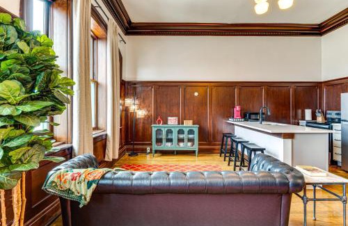 Crawfordsville Apartment | Modern Elegance Timeless Crawfordsville Studio!