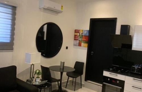 Accra Apartment | Modern Elegant yet Economic One Bedroom Get away Near Airport