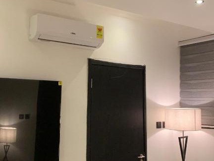 Accra Apartment | Modern Elegant yet Economic One Bedroom Get away Near Airport