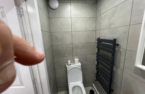 Luton House | Modern en-suite rooms Luton air port