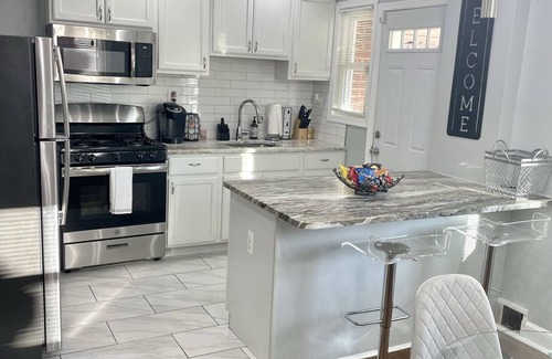 Fairlawn House | ✨Modern Estate✨ DC Row House 3Brd
