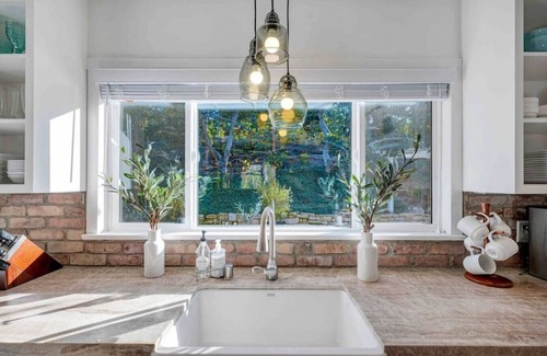Thousand Oaks House | Modern Family Farmhouse (pool, spa, treehouse +)