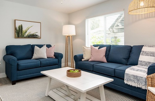Downtown Dunedin Apartment | Modern Family-friendly Flat Downtown